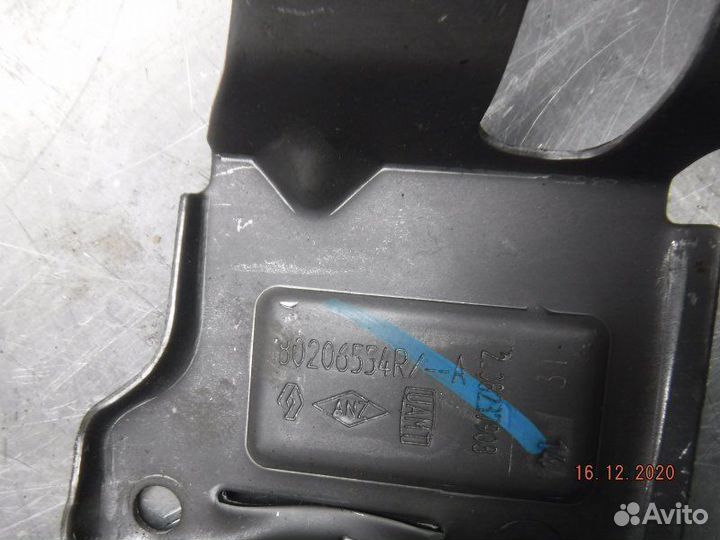 Педаль тормоза Nissan Terrano F4R 2014