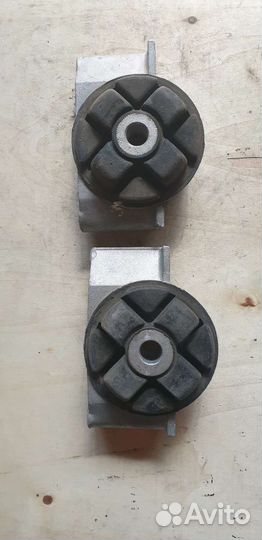 Падушка коробки передач ауди 80 febi 19804F