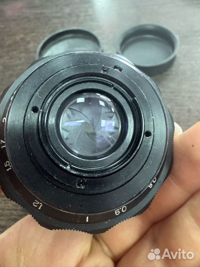Объектив мир-1 в