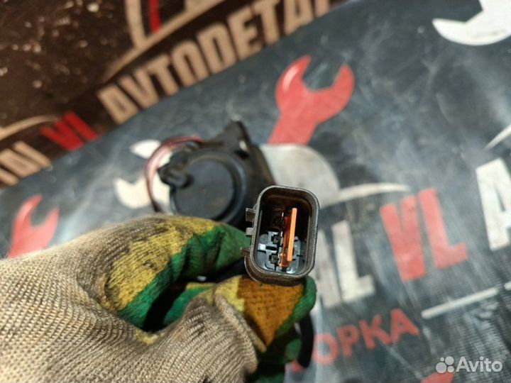 Насос включения полного привода Kia Sorento BL