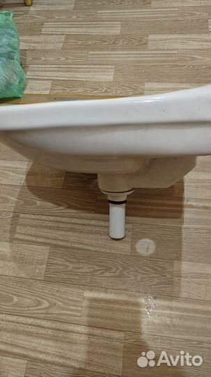 Умывальник cesanit