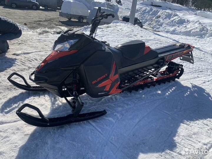 BRP ski-doo summit x XM
