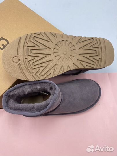 Ugg Classic Mini II Shade женские