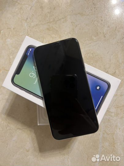Телефон iPhone 10 в идеале 64 гига