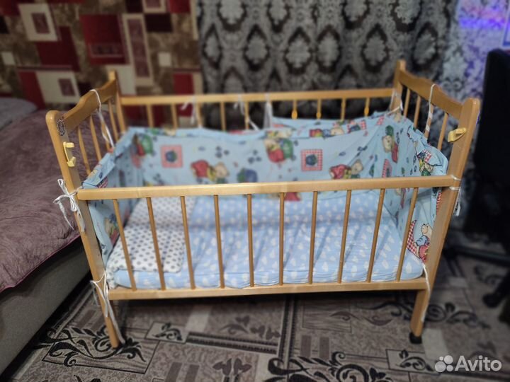 Детская кроватка