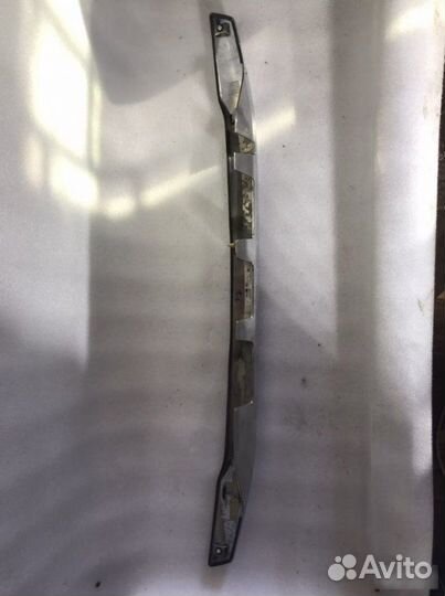 Хром крышки багажника Mitsubishi Pajero Sport 3