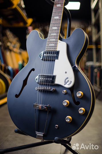 Полуакустика Epiphone Casino Worn Ebony