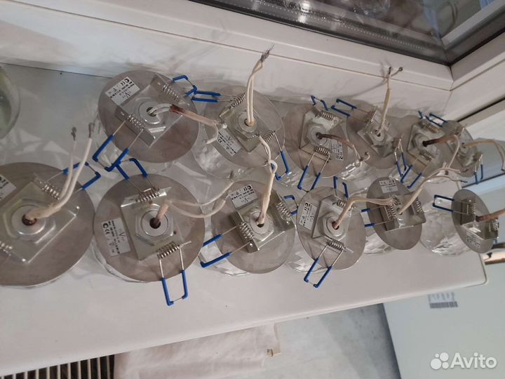 Продам светильники потолочные