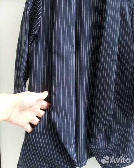 Деловой костюм для девочки 36 размер,новый