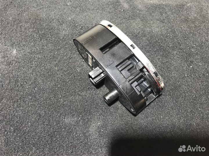 Кнопка стеклоподъемника передняя Mercedes-Benz