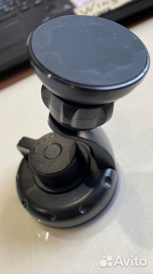 Автомобильный магнитный держатель