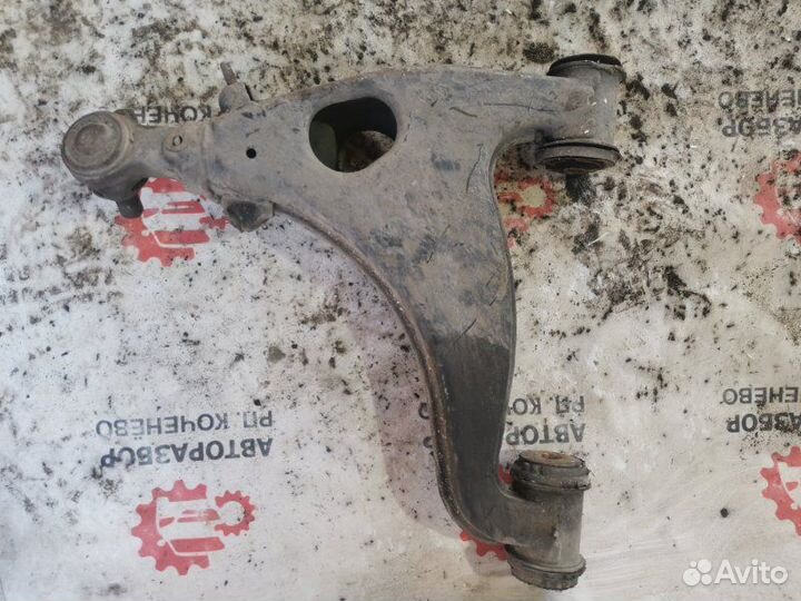 Рычаг подвески нижний передний правый