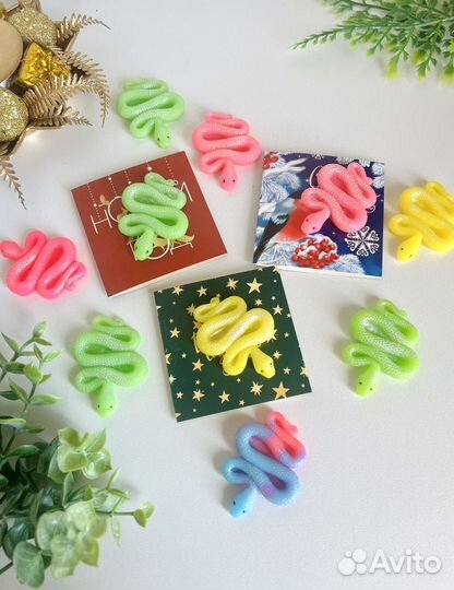 Мини сувенир змея из мыла 2025