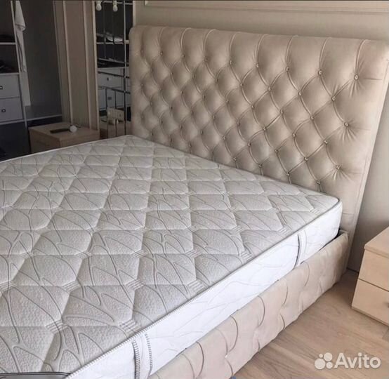 Кровать двухспальная новая с ящиками