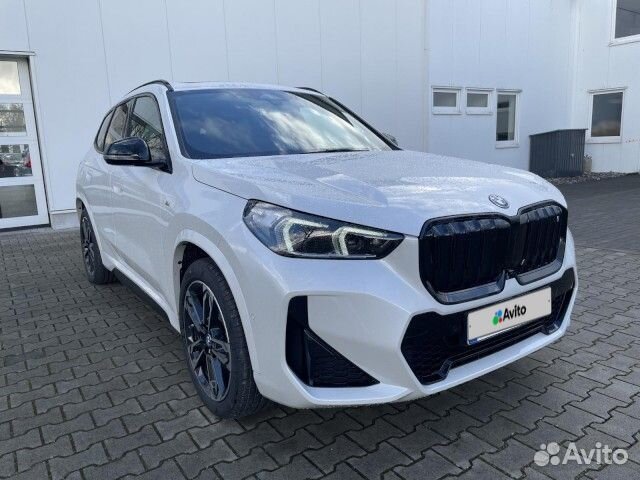 BMW iX1 AT, 2023, 5 500 км