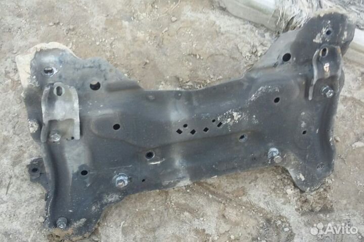 Подрамник передний Пежо 307 Peugeot 307 Ситроен с4