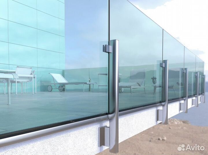 Стеклянное ограждение лестницы