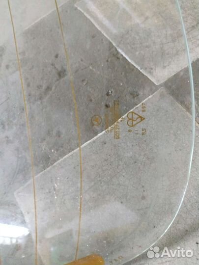 Заднее стеко для Mercedes Benz W123