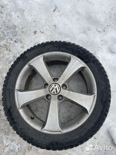 R17 Nokian Tyres Hakkapeliitta 8 205/50, PCD 5x100 DIA 15