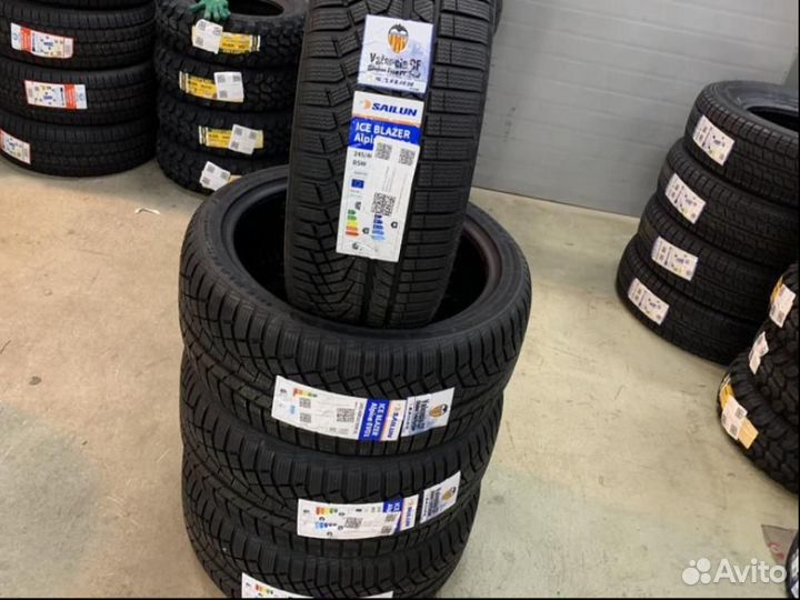 Sailun Ice Blazer Alpine EVO1 245/40 R20 99W