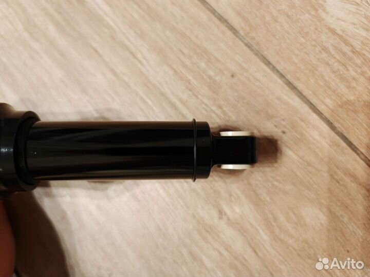 Амортизатор задний FOX DPX2 250 70, 250 75