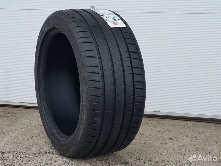 Michelin Pilot Sport 4 S 275/40 R19 105Y