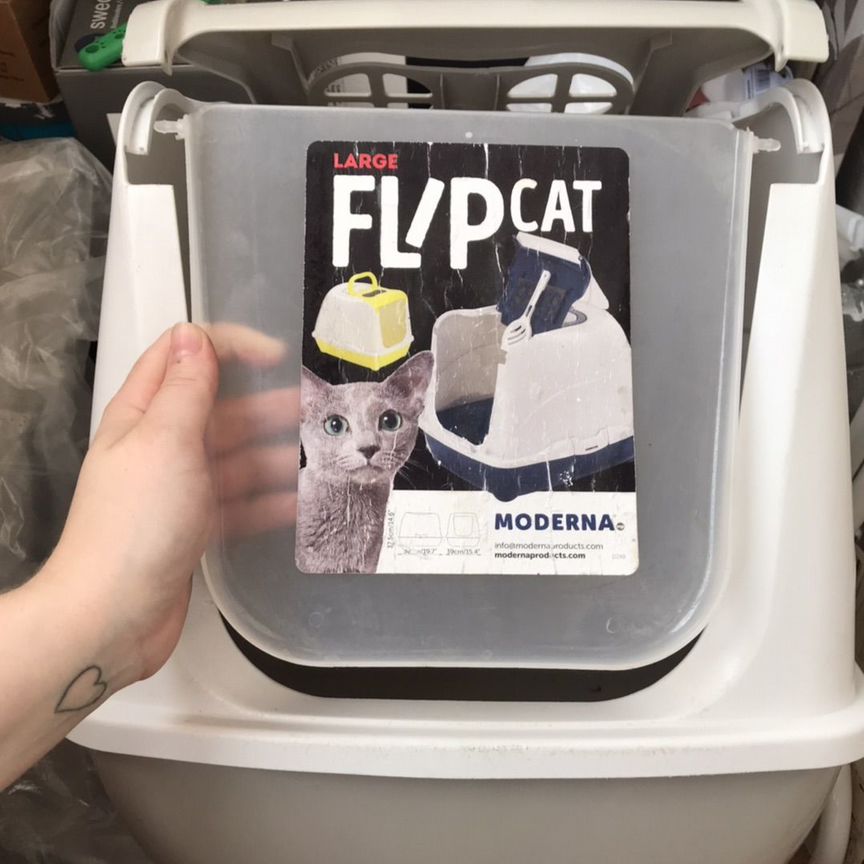 Кошачий туалет домик flip cat Moderna