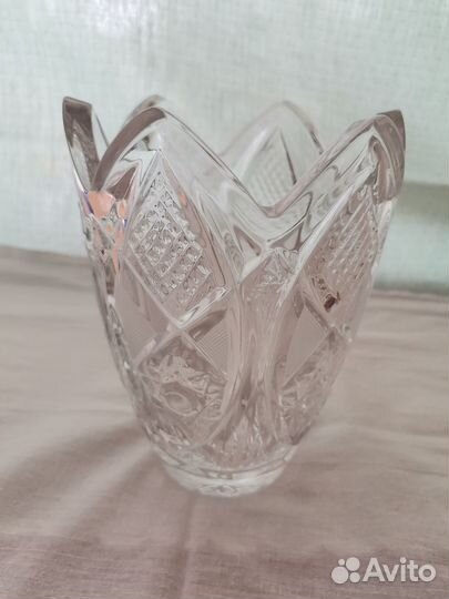 Ваза хрустальная