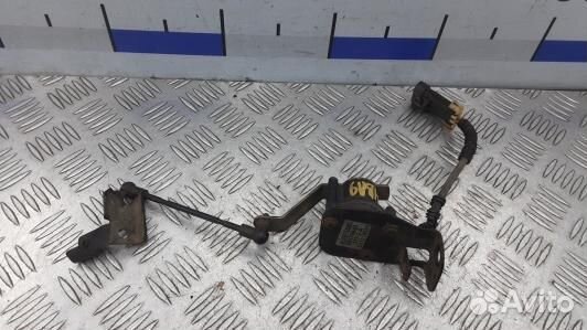 Датчик положения подвески cadillac escalade 2 (4BA
