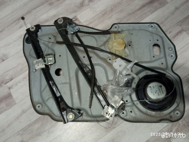 Стеклоподъемник электрический фольксваген