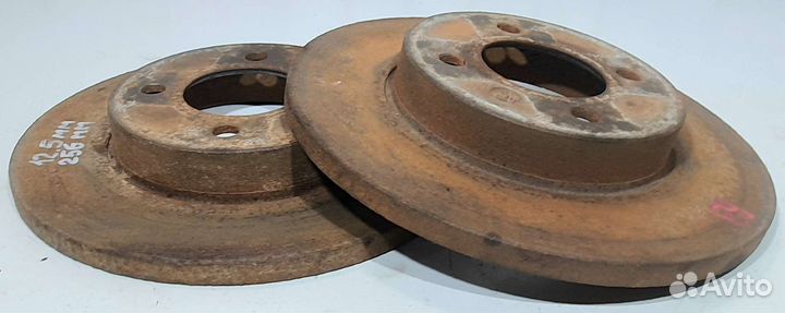 Диски тормозные передние VW Passat B3, B4, Golf 3