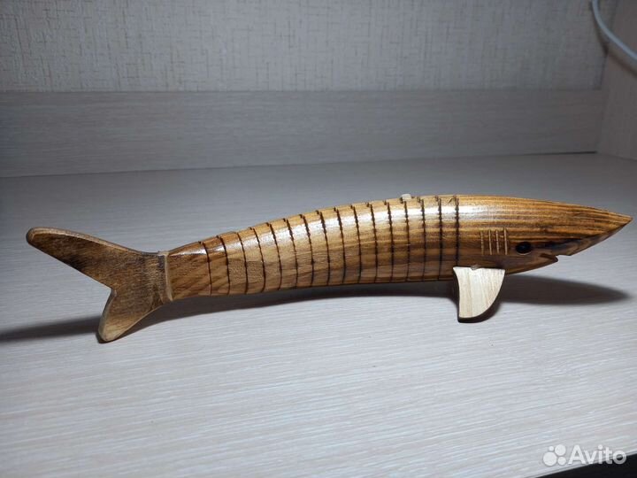 Деревянные статуэтки и фигурки