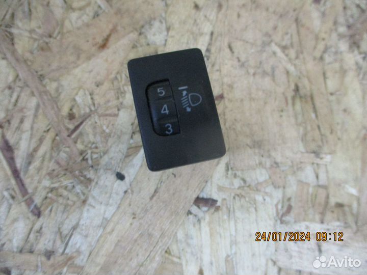 Кнопка корректора фар Тойота Королла 150