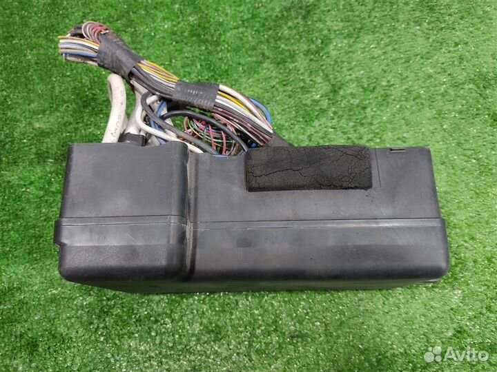 Блок предохранителей моторный Lexus RX300 (MCU15)