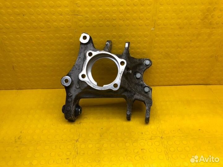 Кулак поворотный задний правый Hyundai Santa Fe TM