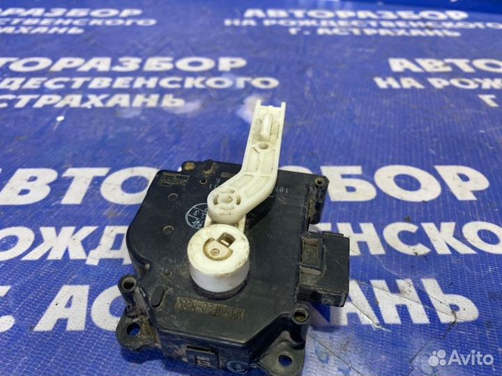 Моторчик заслонок отопителя Mitsubishi Pajero 3