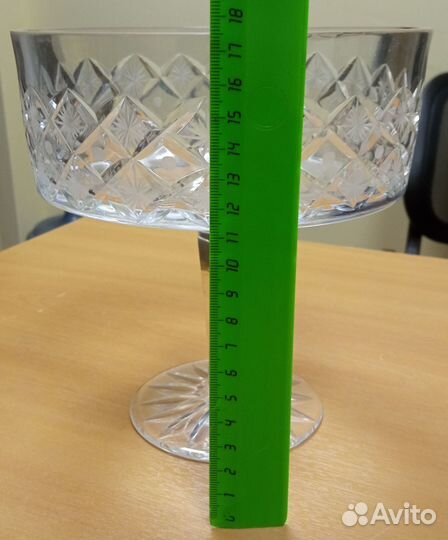 Хрустальная ваза для фруктов на ножке