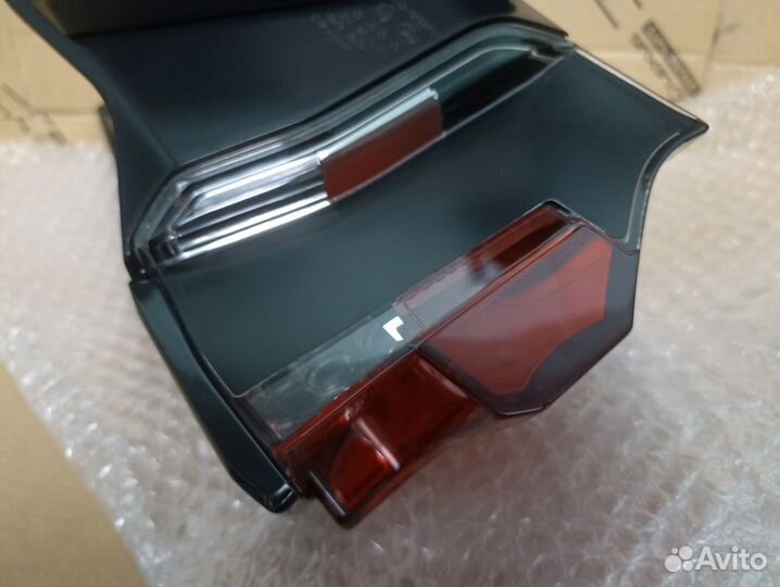 Фонарь задний левый Lexus NX 81560-78060