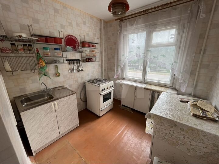 3-к. квартира, 60 м², 2/5 эт.