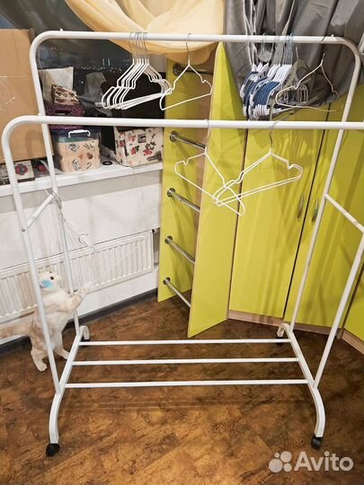Вешалка напольная на колесах с двумя перекладинами