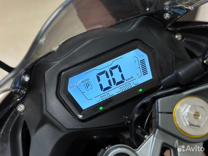 Электромотоцикл Yamaha R3