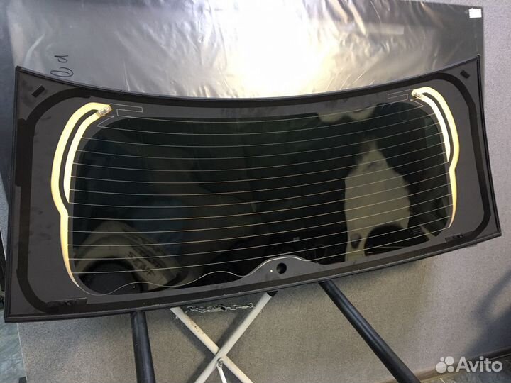 Заднее стекло Мицубиси Аутландер III 5805A366