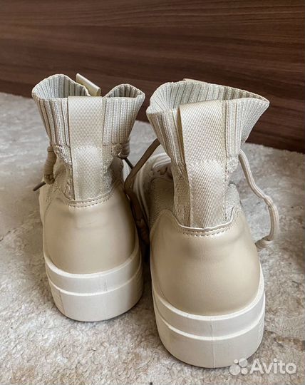 Кроссовки женские новые размер 37