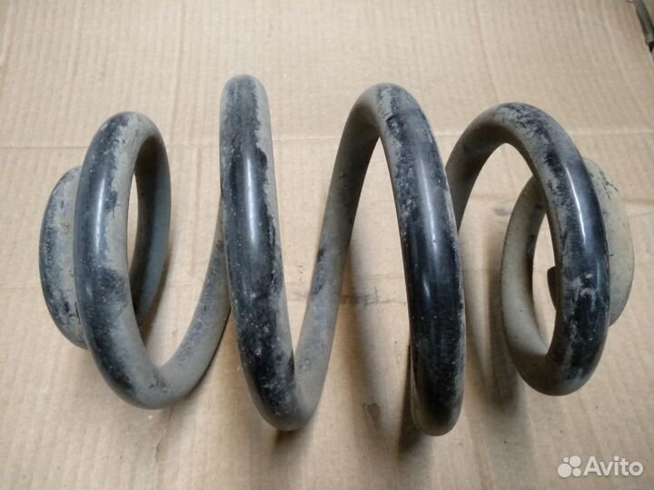 Пружина задняя WV Т-5