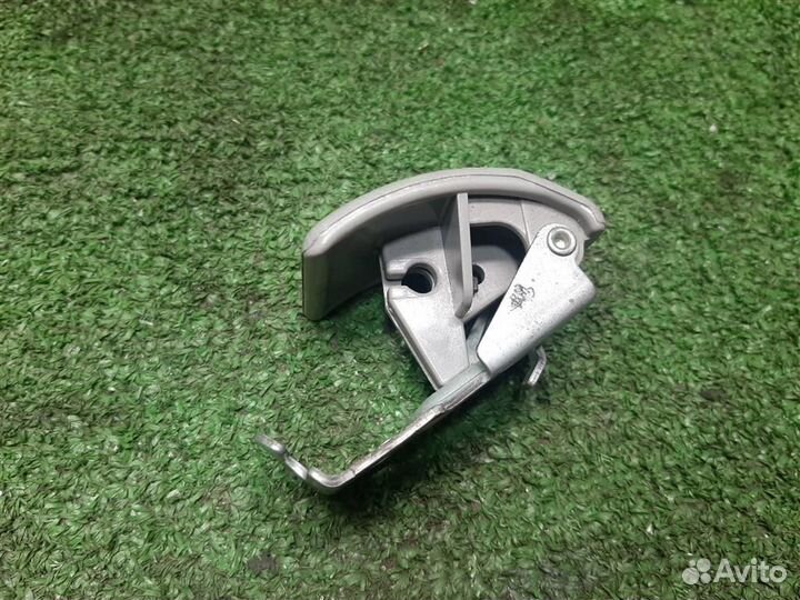 Ручка открывания капота Mitsubishi Grandis 2008