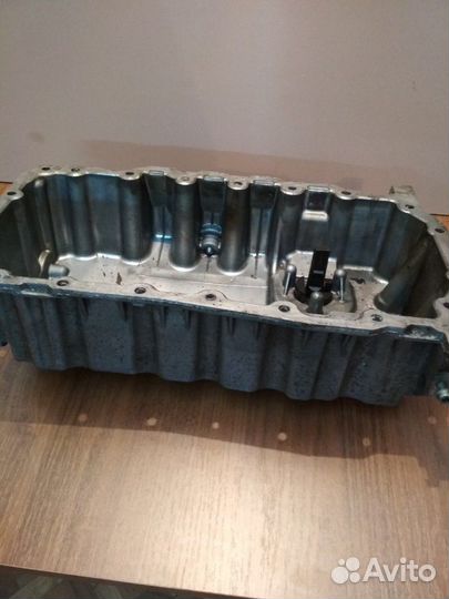 Двигатель VW 1.9 TDI BLS 2009г