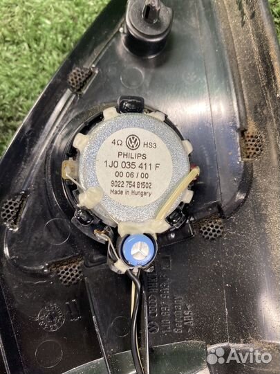 Уголок зеркала с пищалкой Volkswagen Bora