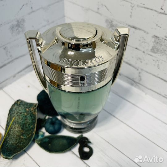 Мужской парфюм Invictus