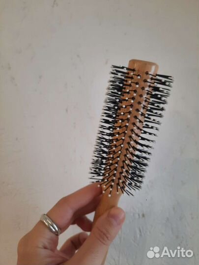 Расческа круглая, ручка из дерева Новая