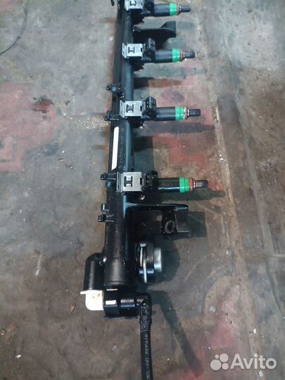 Топливная рампа Ford Focus II